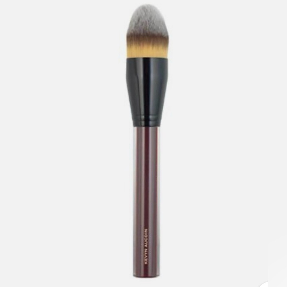Kevyn Aucoin The Foundation Brush